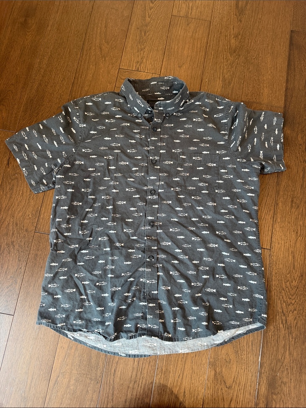 14th & Union Charcoal Short-Sleeve Button-Down with Fish Print Size XL - C27-184
